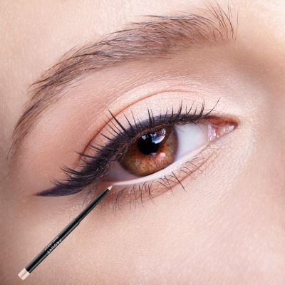 Prouve ТРАЕН МОЛИВ ЗА ВОДНАТА ЛИНИЯ НА ОКОТО