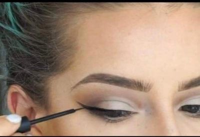 Prouve Течна очна линия