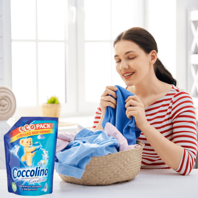 Coccolino Intense Campanula e Bergamotto омекотител – 24 пранета, дълготраен аромат