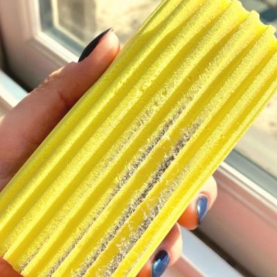 Scrub Daddy Damp Duster синя – гъба за почистване на прах без усилие