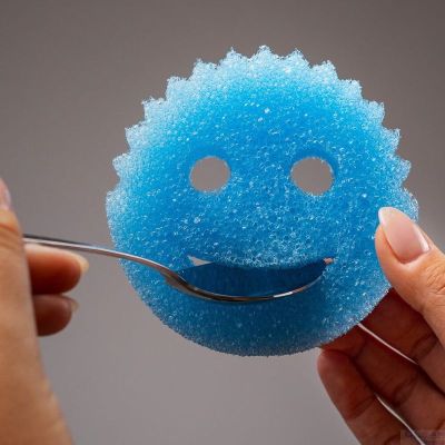 Scrub Daddy синя почистваща гъба – ефективно почистване без надраскване