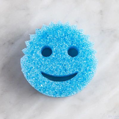 Scrub Daddy синя почистваща гъба – ефективно почистване без надраскване